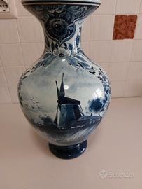 antico vaso in porcellana 