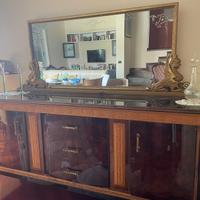 Sala da pranzo completa