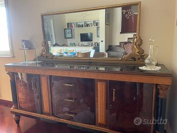 Sala da pranzo completa