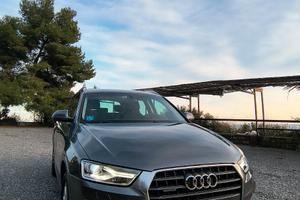 Audi Q3 2.0 TDi Business Quattro 150CV S-TRONIC
