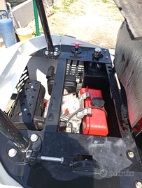 Mini Escavatore 10q jpc 8 ore