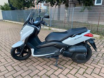 Yamaha X-max 250