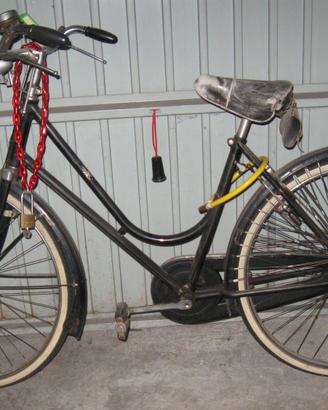 Bicicletta BIANCHI d'epoca del 1950 da donna