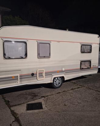 Caravan Sterckeman 6,64m - 5 posti