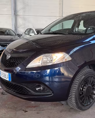 Lancia Ypsilon 1.2 69 CV 5 porte GPL Ecochic Gold