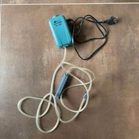 Pompa per fare aria all'interno di un acquario