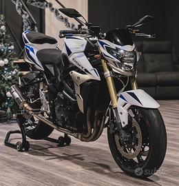 Suzuki gsr 750 2011