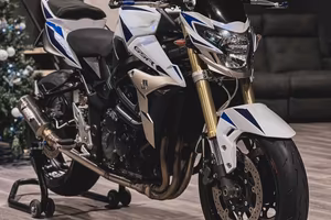 Suzuki gsr 750 2011