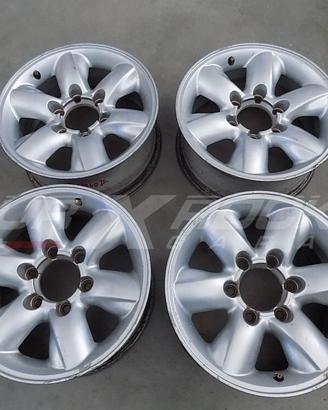 N°4 Cerchi in lega 16×7 Nissan Terrano 2