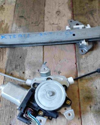 MOTORINO ALZAVETRO ANTERIORE SINISTRO NISSAN X-Tra