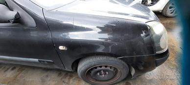 RENAULT CLIO 2004 - PARAFANGO DESTRO