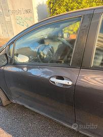 toyota yaris 2010 250.000 KM