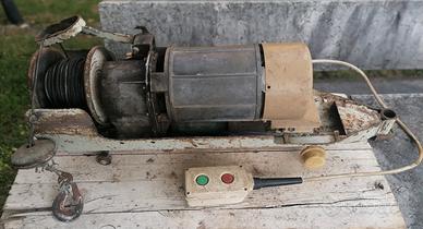 Montacarichi elevatore professionale Beta