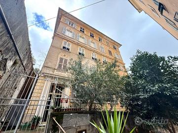2 LOCALI A GENOVA