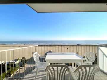 Fronte mare 2 camere jesolo lido centro
