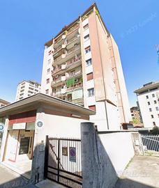 AMPIO BILOCALE LIBERO SUBITO!