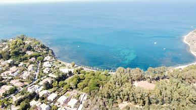 Villetta arredata con terrazzo, posto auto arcile