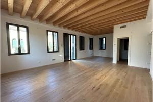 Mirano centro storico, appartamento con giardino