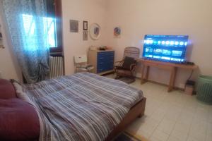 Camera con bagno privato in villa a Scandicci