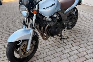 Kawasaki ZR7 naked 750cc
