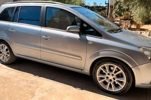 Opel Zafira B 1.9 cdti 120cv anno 2006 cosmo