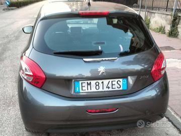 PEUGEOUT 208