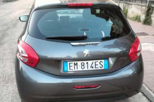PEUGEOUT 208