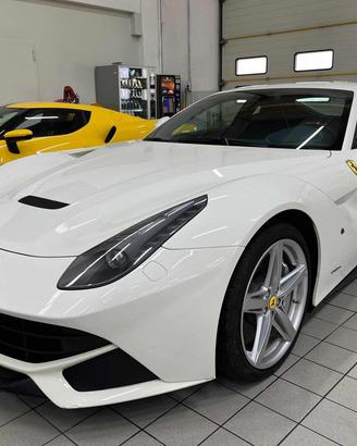 FERRARI F12 berlinetta -FERRARI APPROVED-