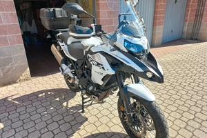 Benelli trk502x del 2021 