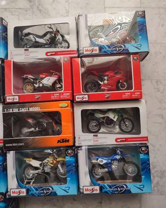 Blocco modellini moto scala 1:18