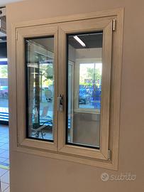 Finestra in pvc (cod S64)