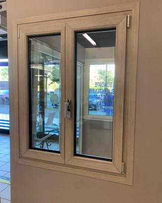 Finestra in pvc (cod S64)