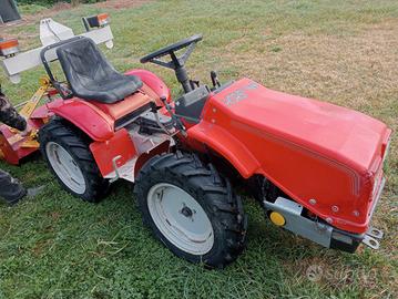 trattorino orsi 18 cavalli con trincia 