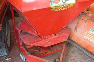 Attrezzatura agricola, Spandiconcime