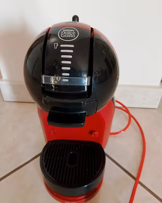 Macchina Caffè Nescafe' Dolce Gusto capsule