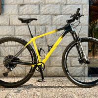 MTB Carbonio XC CANNONDALE F-Si Carbon 5 Ruote 29"