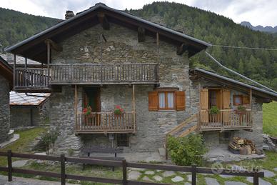 Casa in montagna con giardino