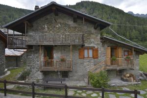 Casa in montagna con giardino