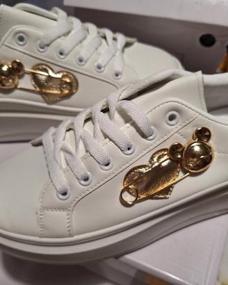sneakers donna  taglia 39 nuovo 