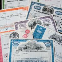 8 Certificati Azionari Americani 1945/1976