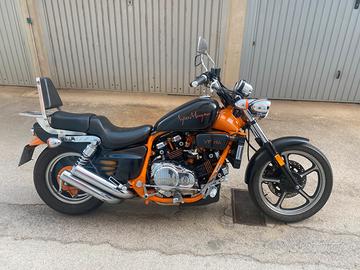 Honda vf 750 super magna
