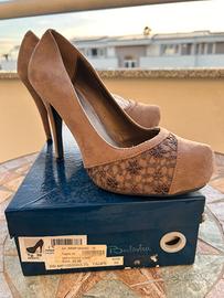 Scarpe camoscio Taupe. Renato Balestra