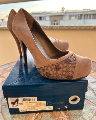 Scarpe camoscio Taupe. Renato Balestra