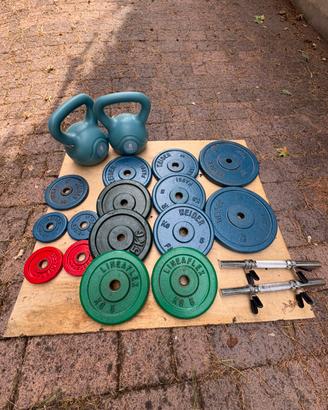 66 kg di pesi in ghisa + 16kg di kettlebell