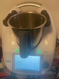 Bimby TM6 completto di cutter e altri accessori