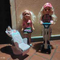 Bambole Nancy parrucchiera e monopattino