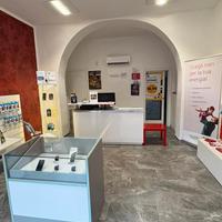 Avviata Attività di Riparazione e Vendita Telefoni