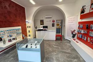 Avviata Attività di Riparazione e Vendita Telefoni