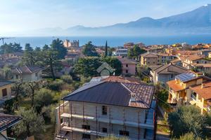 3 LOCALI A TORRI DEL BENACO