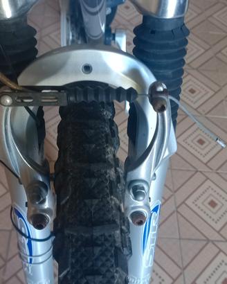 Mountain bike 